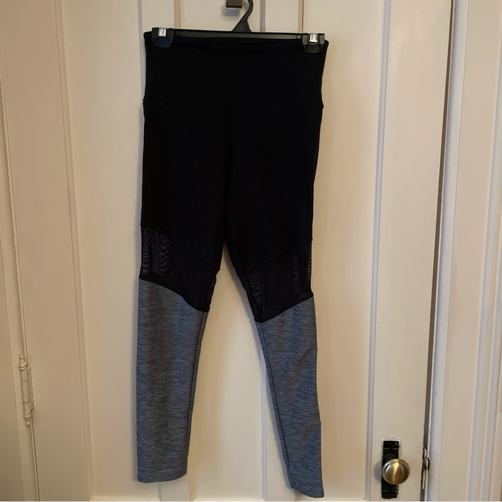 Victoria's Secret PINK Ultimate Leggings Size Small